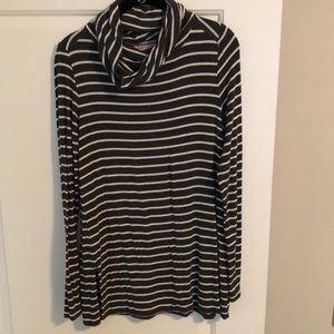 Striped/long sleeve/cowl neck sweater